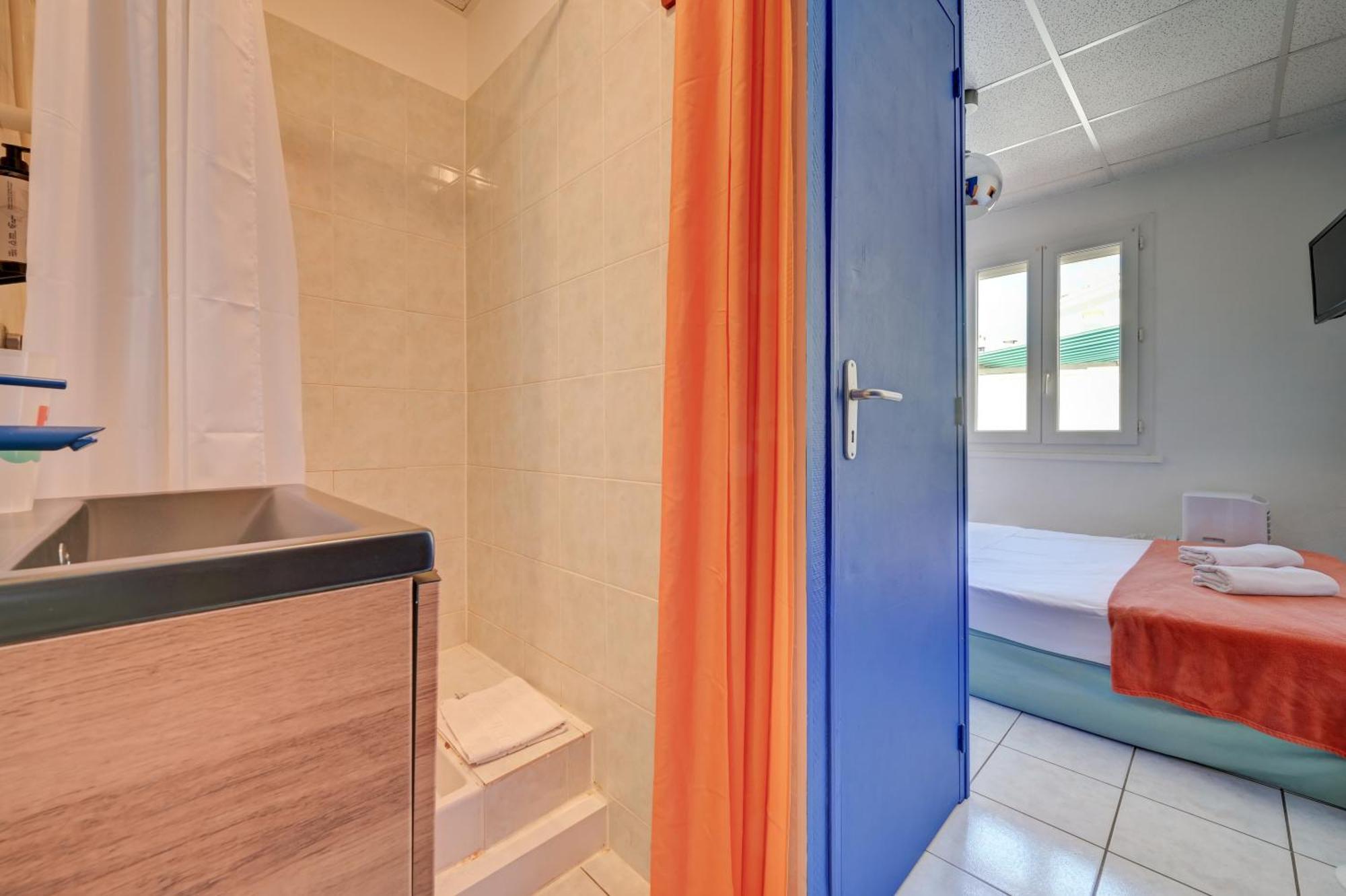 Hotel Camille Saintes-Maries-de-la-Mer Buitenkant foto
