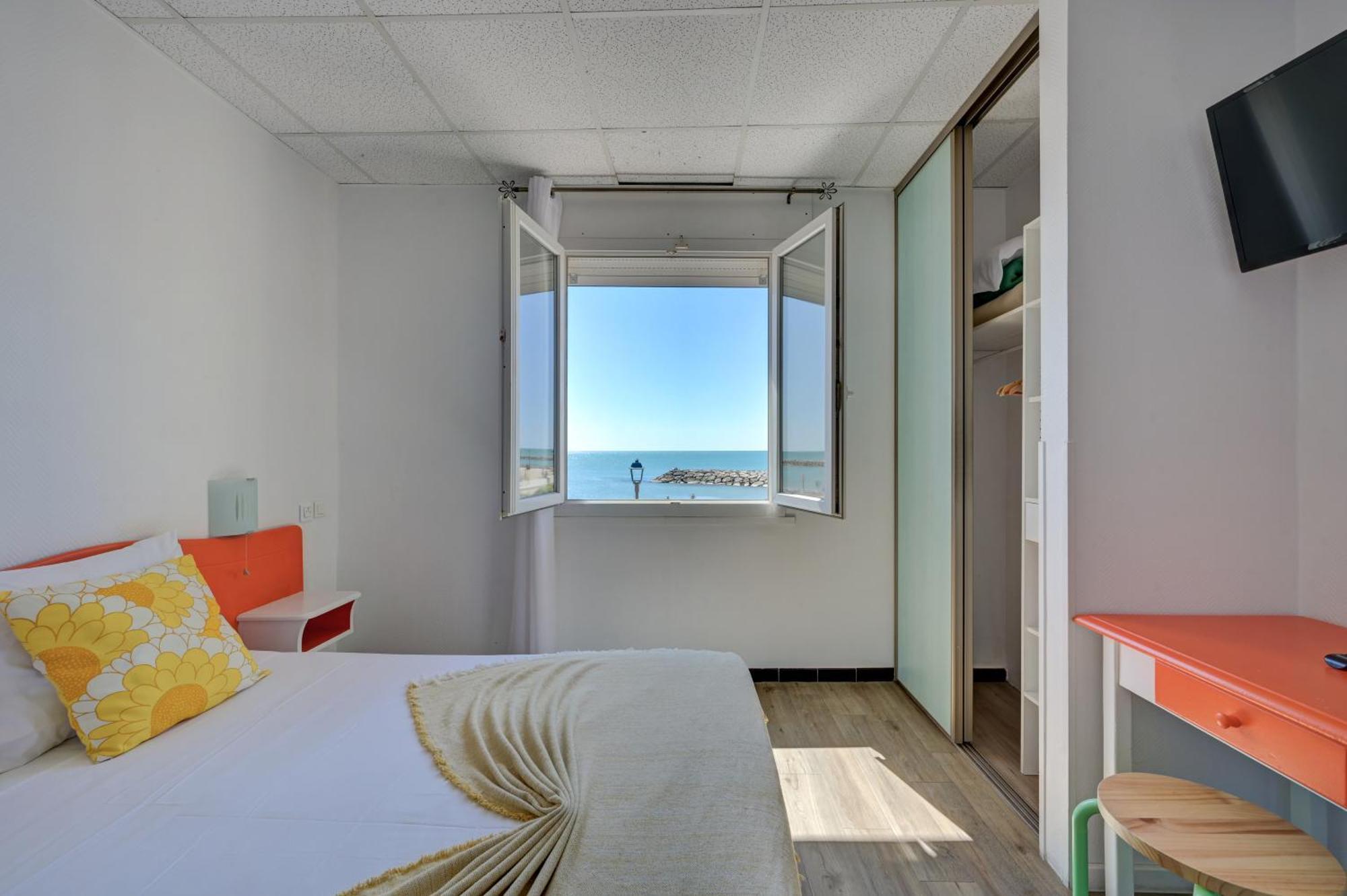 Hotel Camille Saintes-Maries-de-la-Mer Buitenkant foto