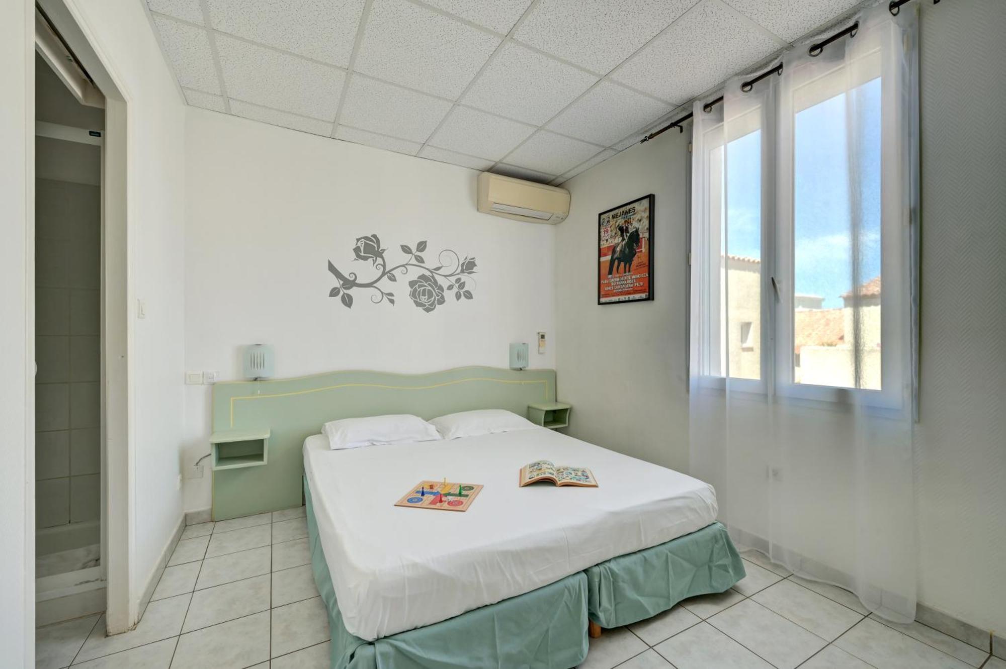 Hotel Camille Saintes-Maries-de-la-Mer Buitenkant foto